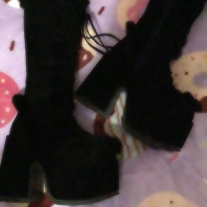 Demonia platform boots camel 311’s